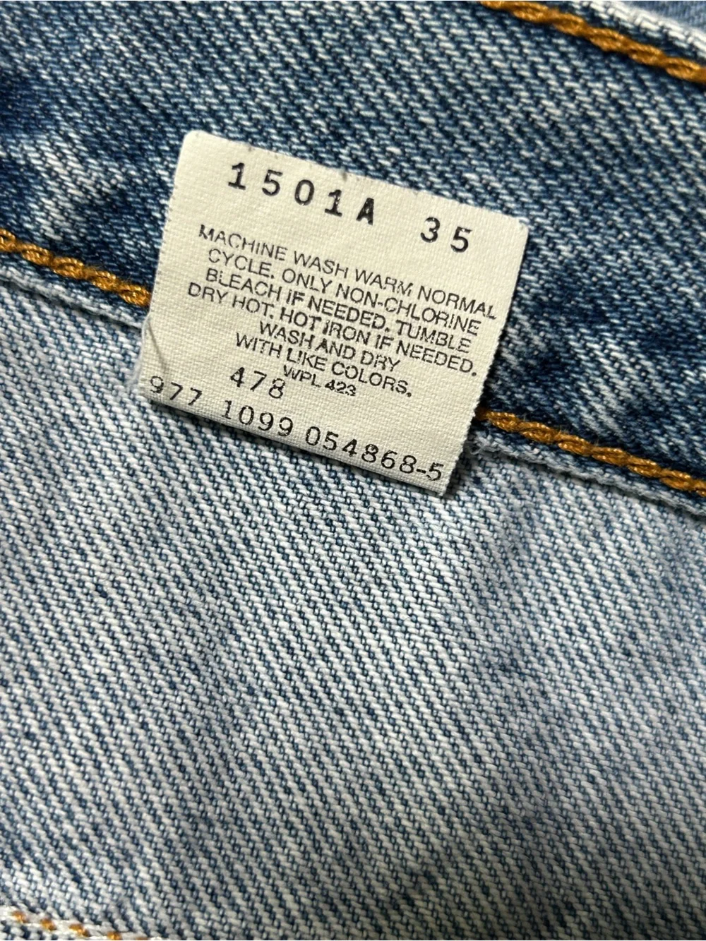 Vintage 90’s (1999) Levi’s Long Denim Shorts High Rise Mom Jorts Juniors Sz 9